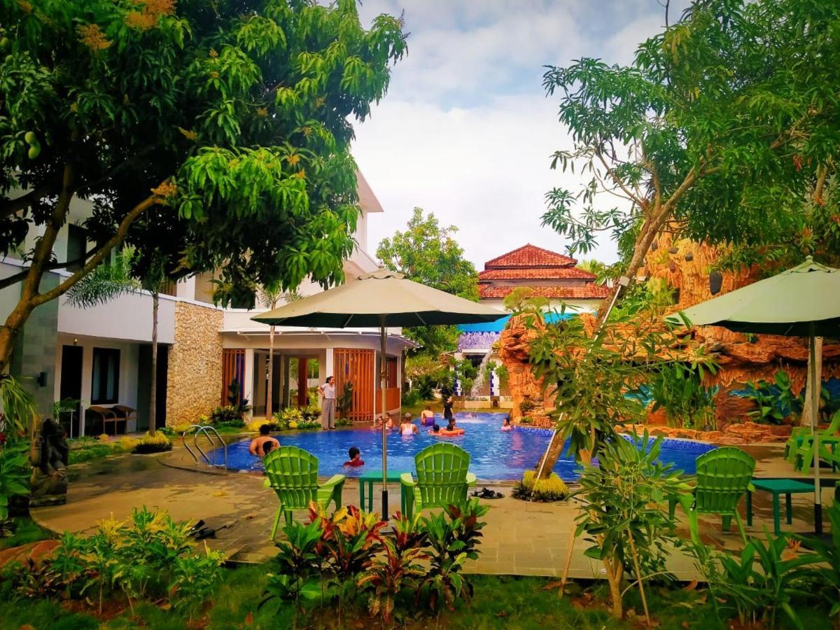 Long Beach Hotel Pangandaran Exterior photo