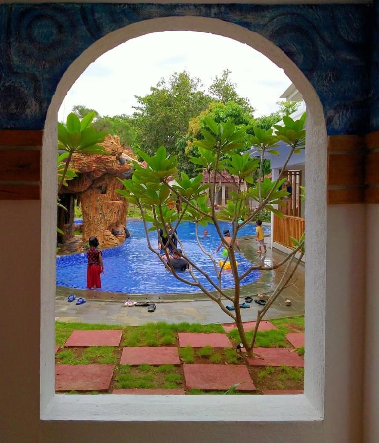 Long Beach Hotel Pangandaran Exterior photo