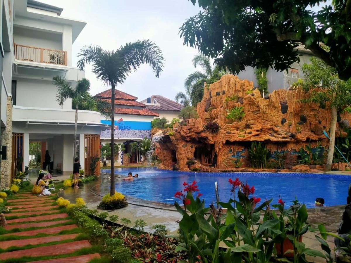 Long Beach Hotel Pangandaran Exterior photo